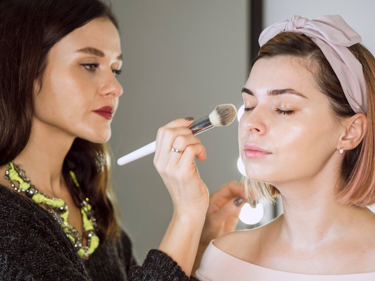 Astuces pour marier le maquillage : des conseils pour un look harmonieux