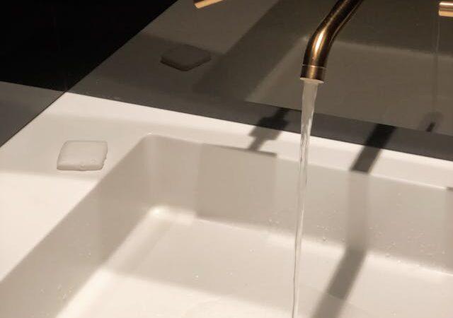Plomberie et écologie : peut-on vraiment économiser l’eau sans se ruiner ?