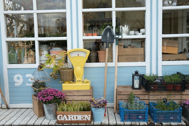 Comment choisir les bons outils de jardinage pour un entretien efficace ?
