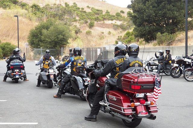 Rencontres motards : comment créer des liens authentiques en 2025 ?