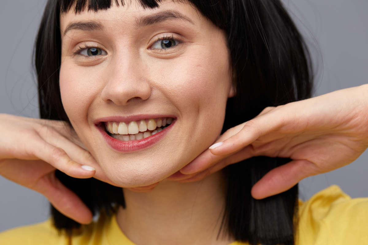 Corriger le sourire gingival avec des techniques efficaces