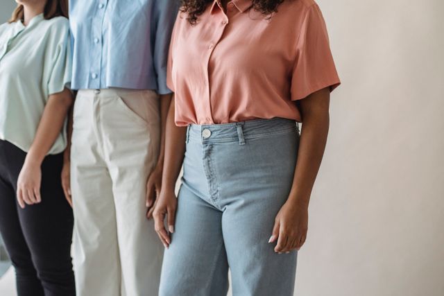 Pantalon femme : les coupes pour une silhouette élégante